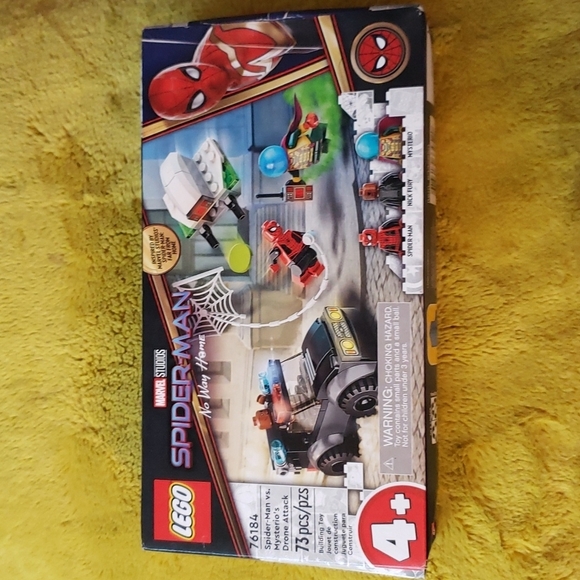 LEGO 76184 Spiderman Vs Mysterio's Drone Attack - Picture 1 of 2